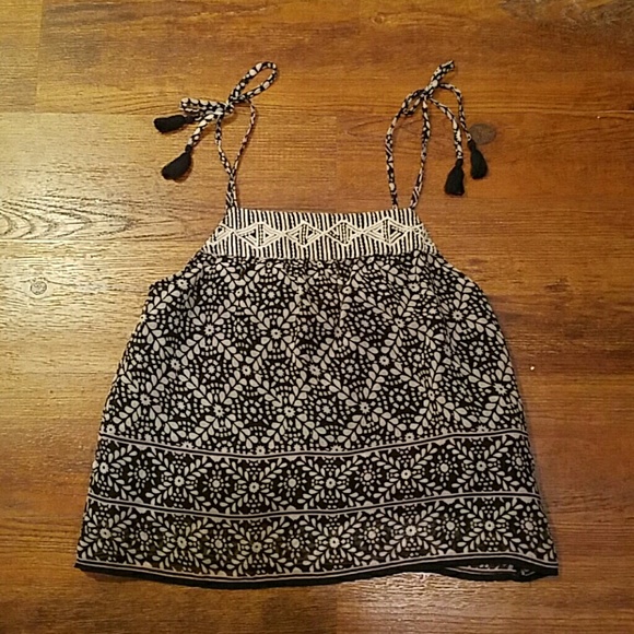 Boho print spaghetti strap top with tassels - Picture 1 of 4